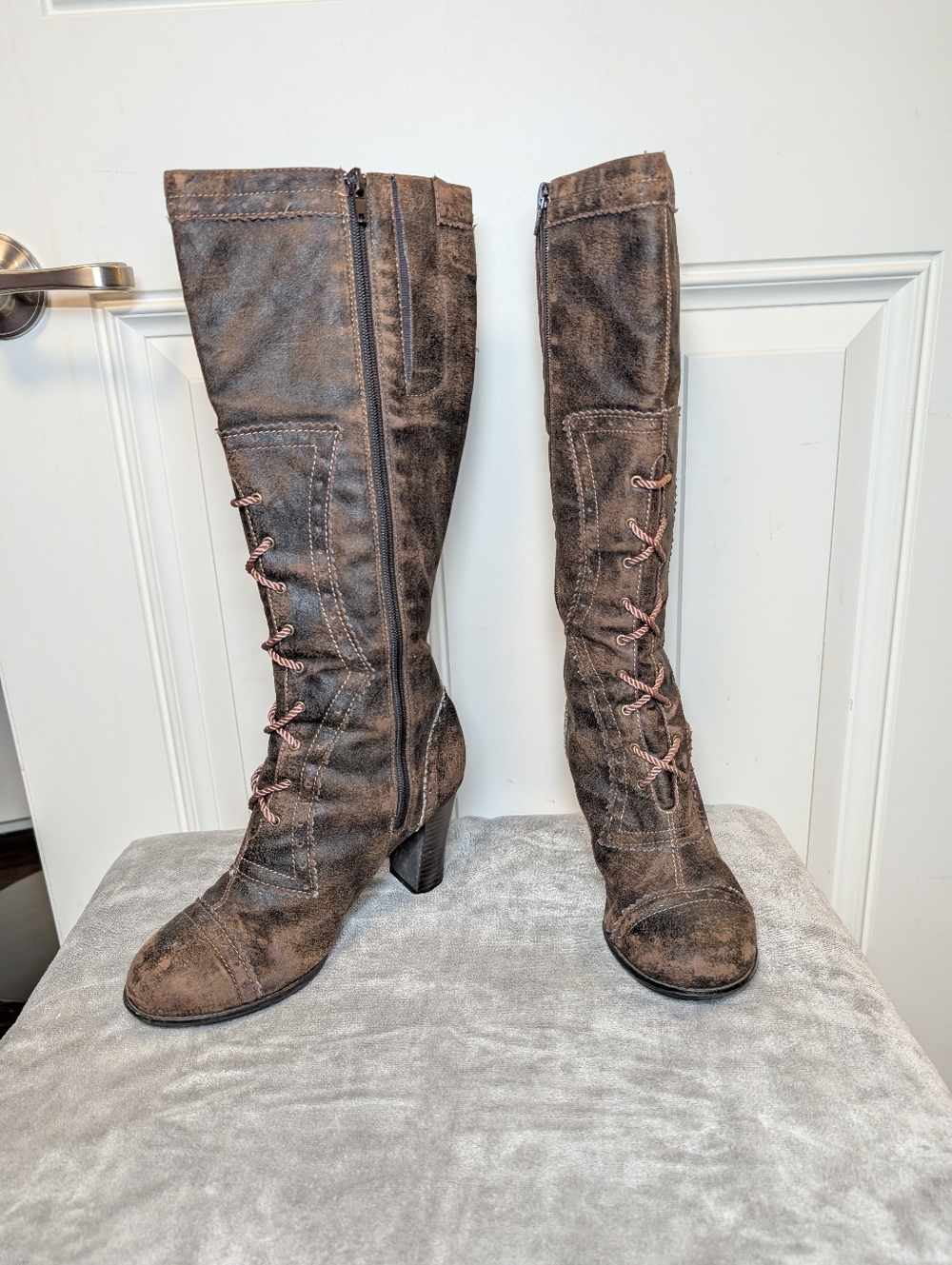 Mudd “Torrance” Vintage Tall Lace‑Front Boots – Women’s 7.5